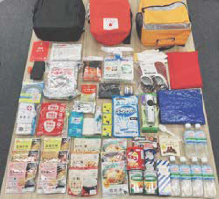 ケア21季刊誌　FUNFAN！20号 25年秋　特集_防災備蓄品１人3日分の前セット画像